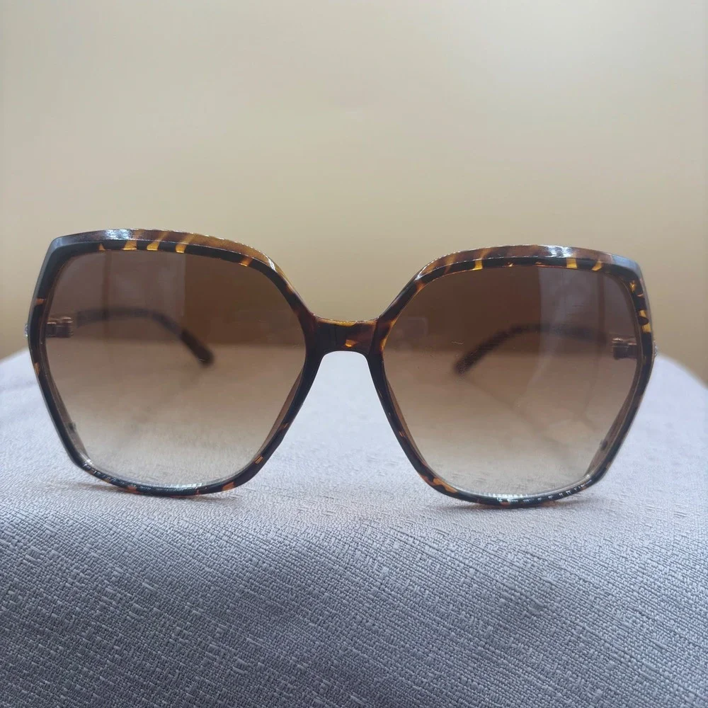 Unbranded Oversized Square Sunglasses Women OS Tortoise Excellent Retro